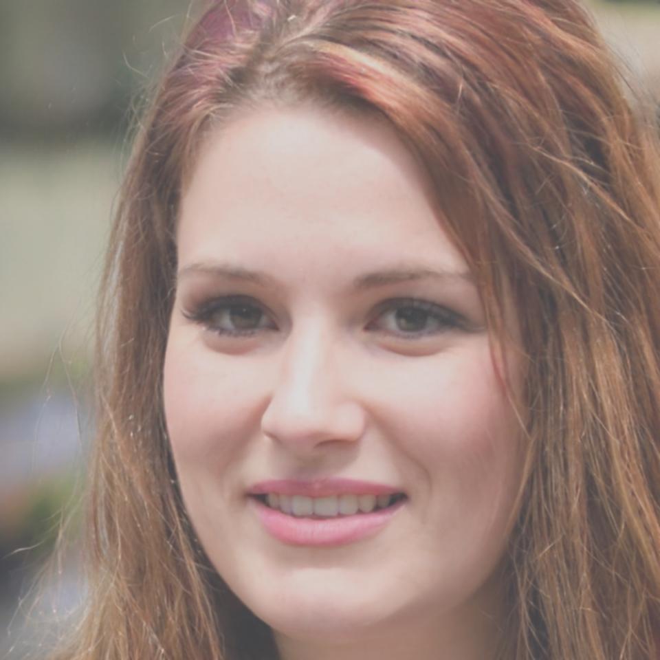 Friederike Sternberg bei der Kursplanung